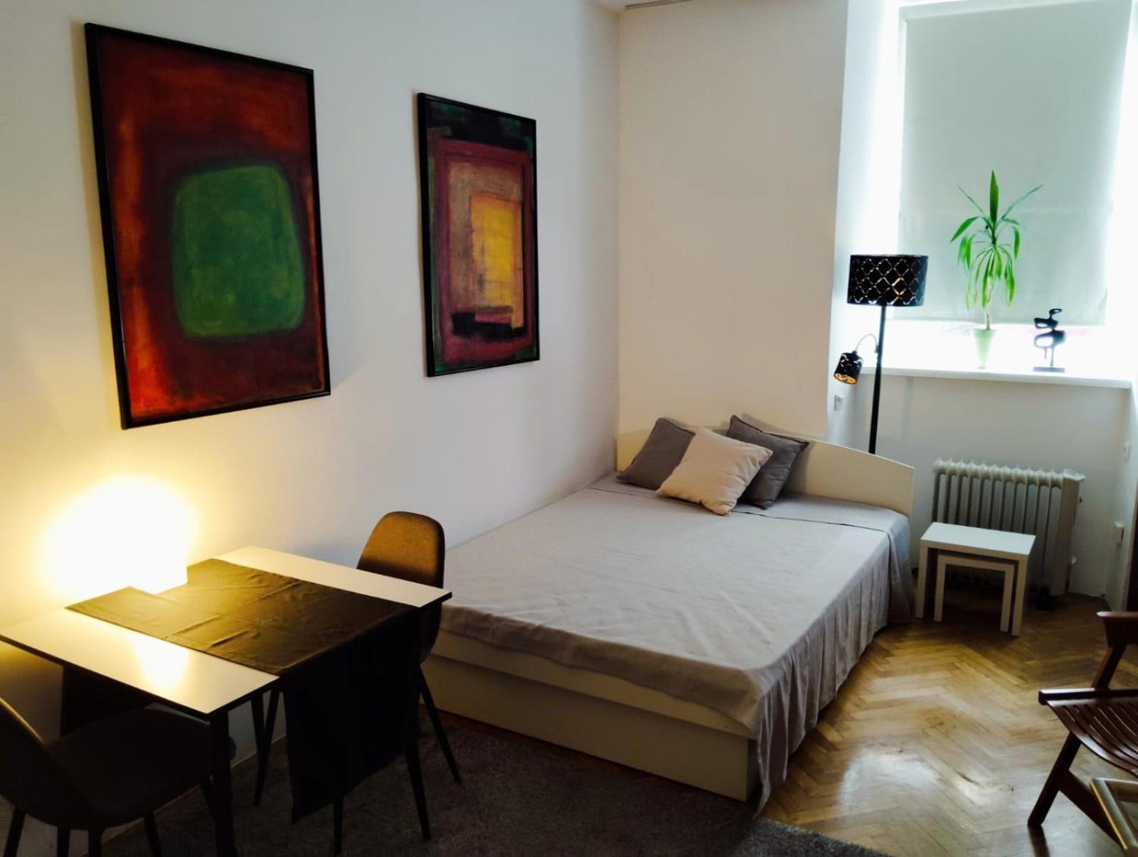 Trubarjeva Street With Self Check-in Appartamento